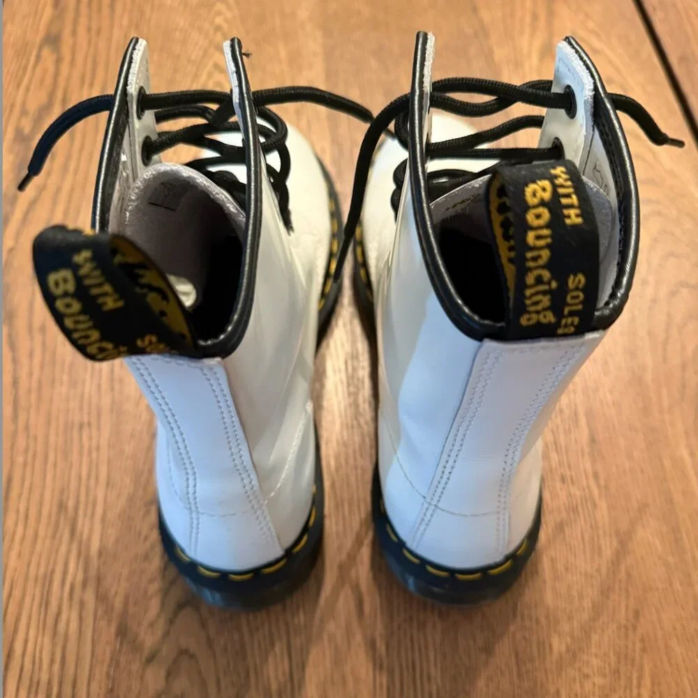 Dr. Martens 1460 Smooth Leather Lace Up Boots - Picture 4 of 6